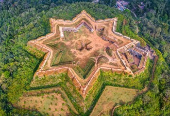 MANJARABAD FORTRESS: Famous "Star shaped" fort built by Tipu