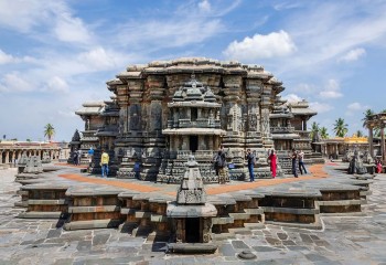 CHANNAKESAVA TEMPLE, Belur: Culmination of Indian stone carvings in this one of the most beautiful temples