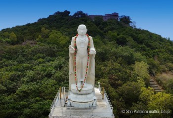 32 ft MADHVACHARYA STATUE: Monolith Statue of Madhvacharya Standing on a 40 ft Base